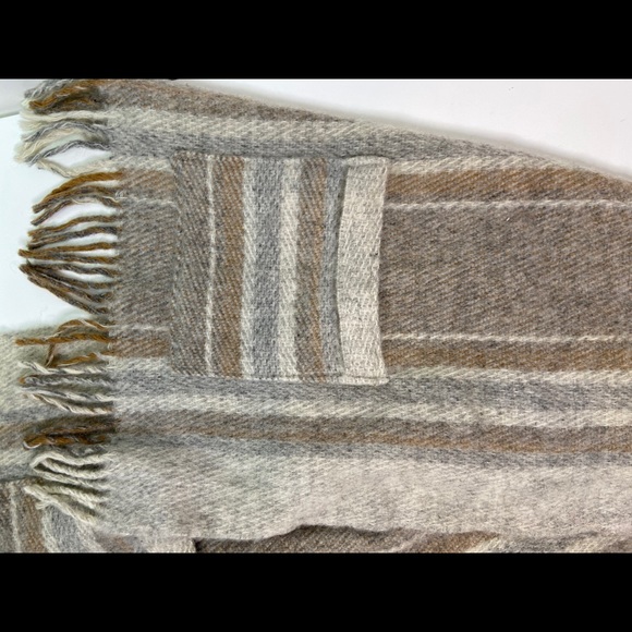 3 FOR $30 🤩 Natural Real Wool Pocket Scarf - Picture 2 of 3